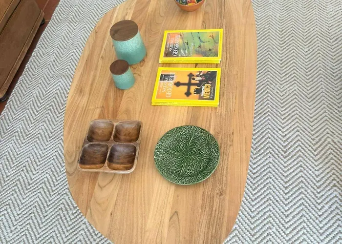 Moradia Sao Joao-spacious Beachfront Villa *