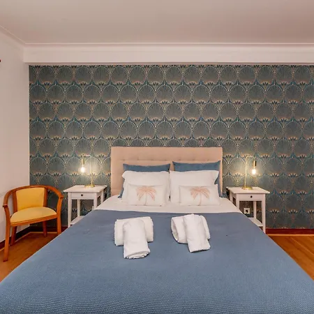 Moradia Sao Joao-spacious Beachfront * أدوس كونهادوس