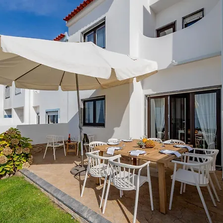 Moradia Sao Joao-spacious Beachfront فيلة *