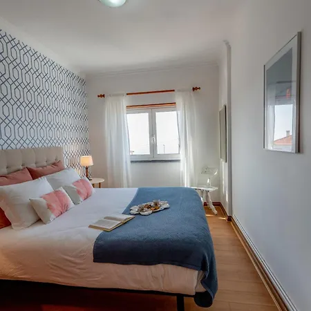 Moradia Sao Joao-spacious Beachfront أدوس كونهادوس