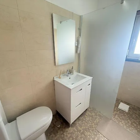 فيلة Moradia Sao Joao-spacious Beachfront أدوس كونهادوس