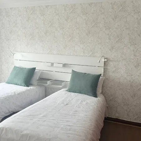 Moradia Sao Joao-spacious Beachfront * A dos Cunhados