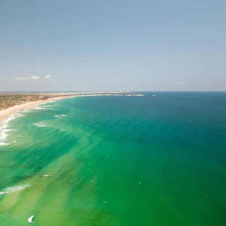 וילה Moradia Sao Joao-spacious Beachfront *