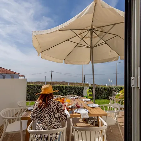 فيلة Moradia Sao Joao-spacious Beachfront