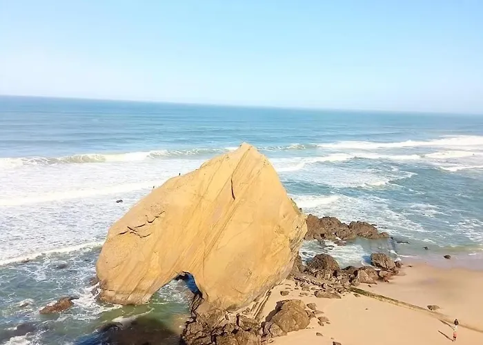 Moradia Sao Joao-spacious Beachfront *