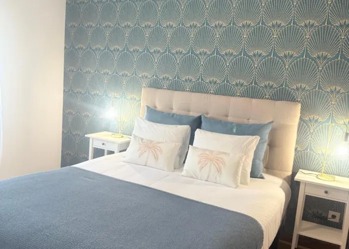 Moradia Sao Joao-spacious Beachfront * אה דוס קונהאדוס