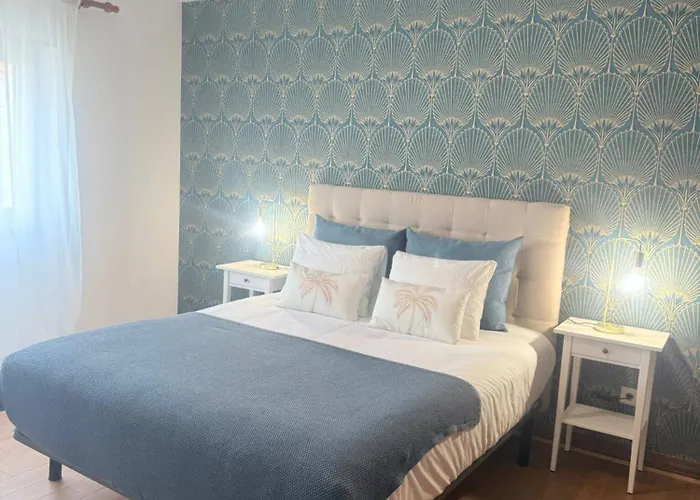 Moradia Sao Joao-spacious Beachfront וילה