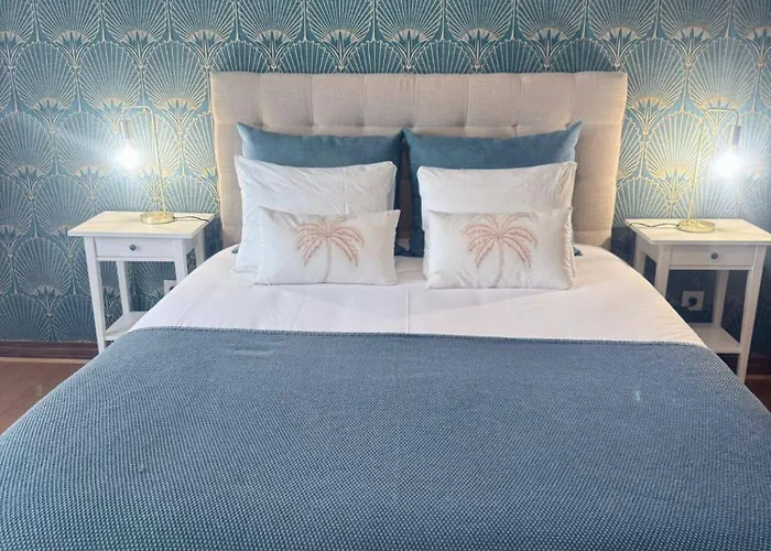 וילה Moradia Sao Joao-spacious Beachfront אה דוס קונהאדוס